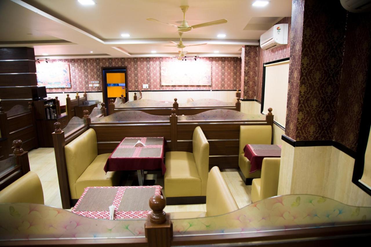 Hotel Mahalakshmi Residency Колуру Екстериор снимка