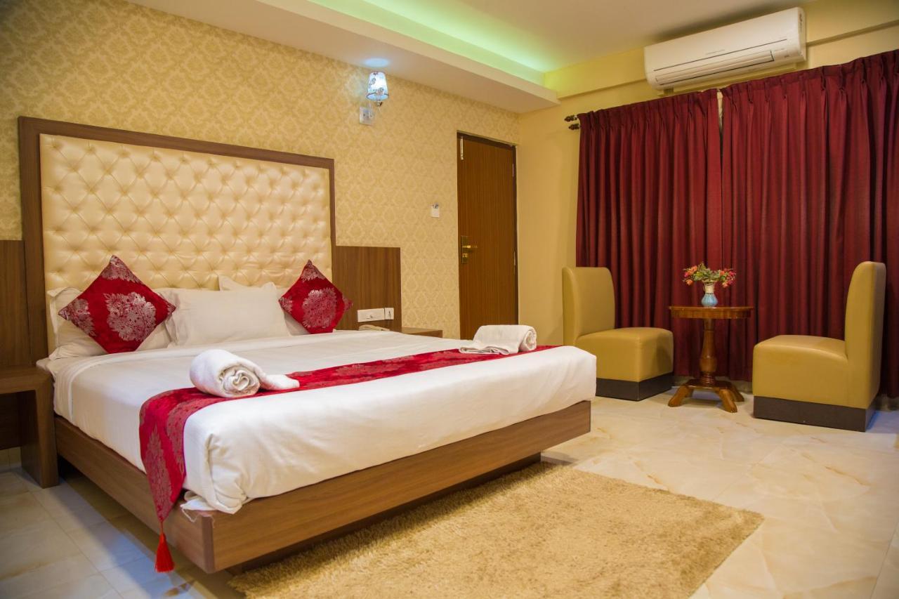 Hotel Mahalakshmi Residency Колуру Екстериор снимка